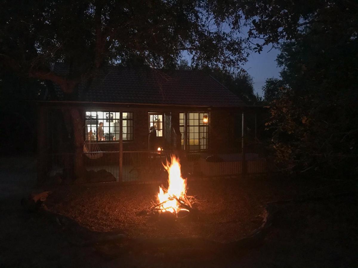 מרלות' פארק Hello Kruger Hideaway Cottage & Skilpad Studio מראה חיצוני תמונה