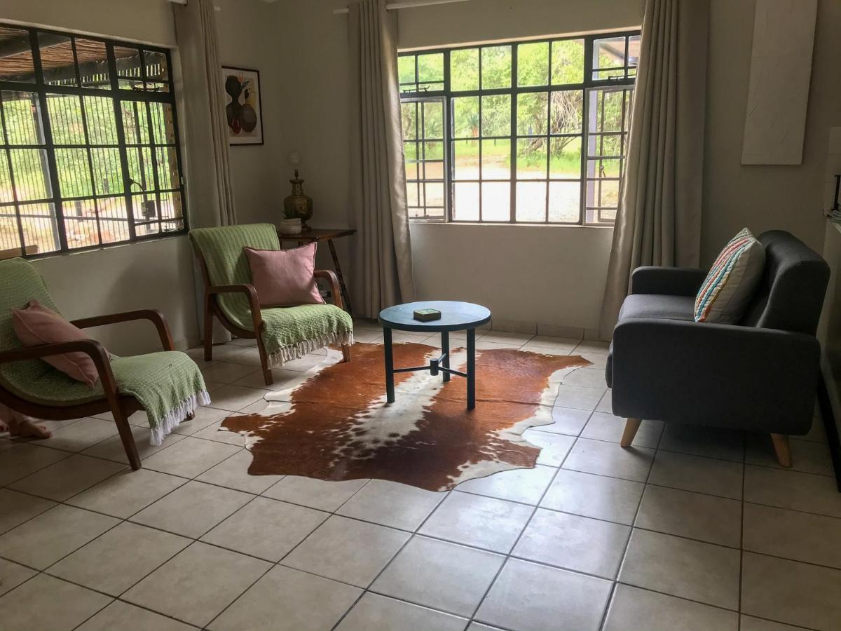 מרלות' פארק Hello Kruger Hideaway Cottage & Skilpad Studio מראה חיצוני תמונה