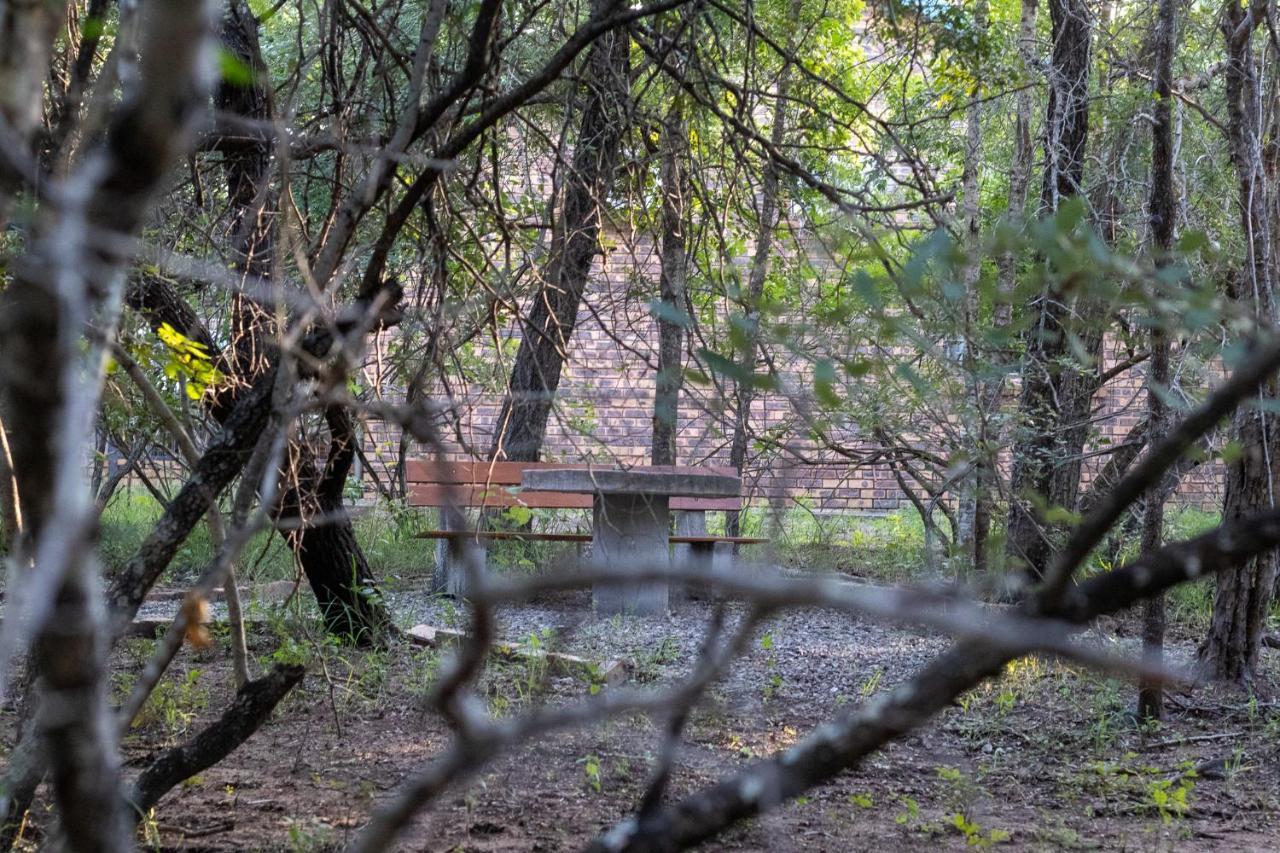 מרלות' פארק Hello Kruger Hideaway Cottage & Skilpad Studio מראה חיצוני תמונה