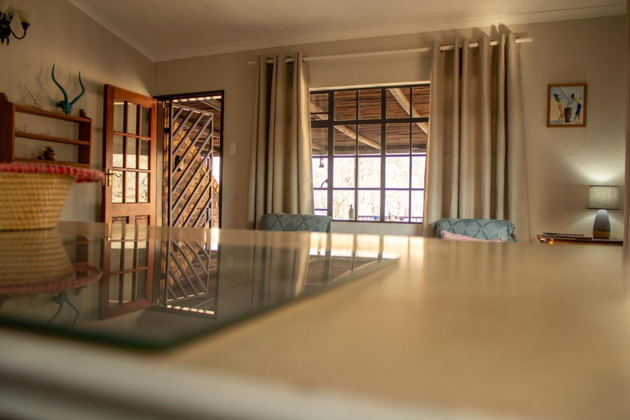 מרלות' פארק Hello Kruger Hideaway Cottage & Skilpad Studio מראה חיצוני תמונה