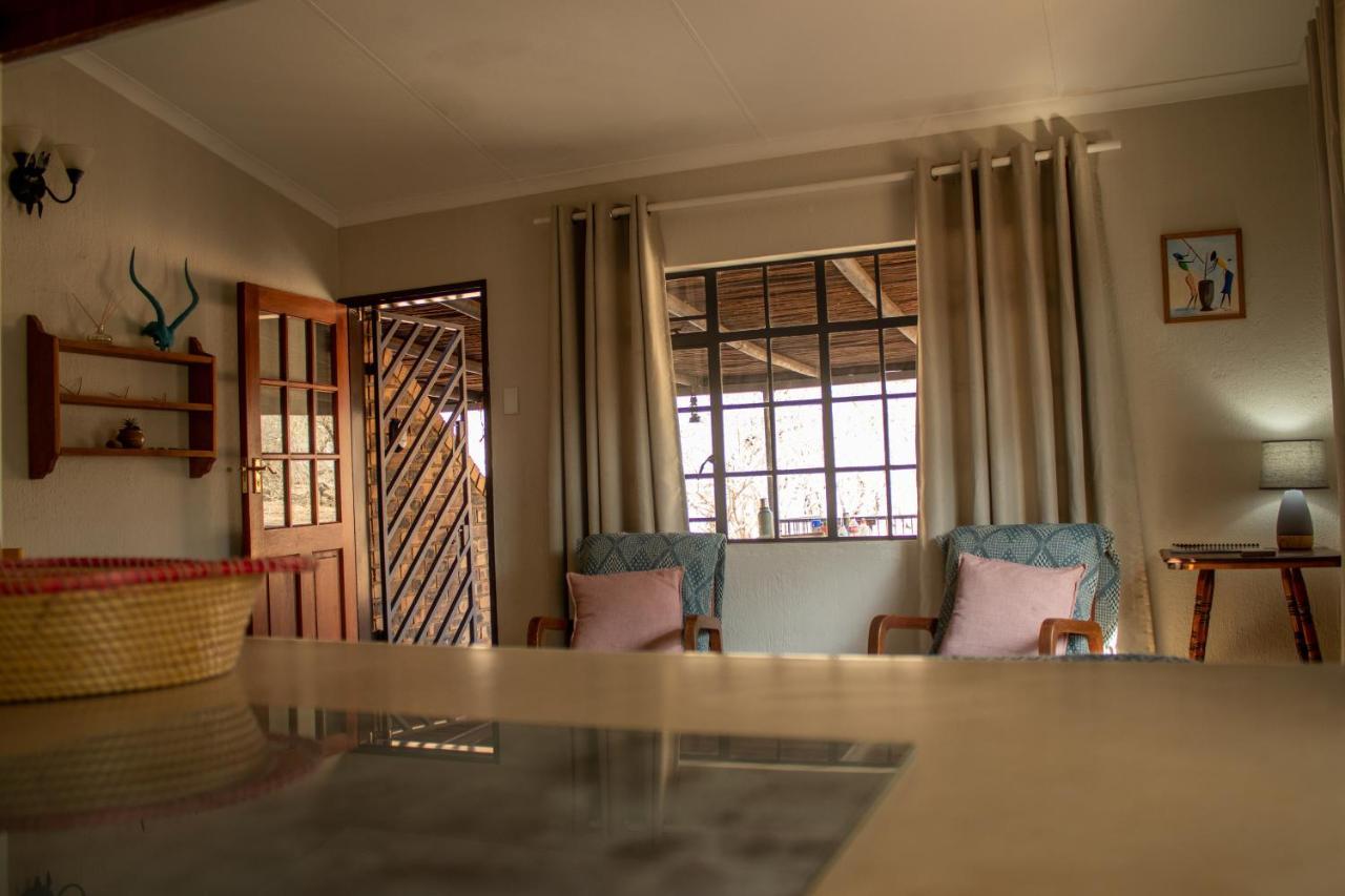 מרלות' פארק Hello Kruger Hideaway Cottage & Skilpad Studio מראה חיצוני תמונה